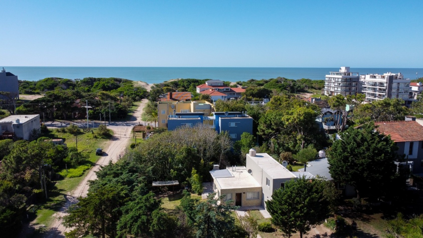 Dos departamentos sobre Lote Multifamiliar en Mar de Ostende