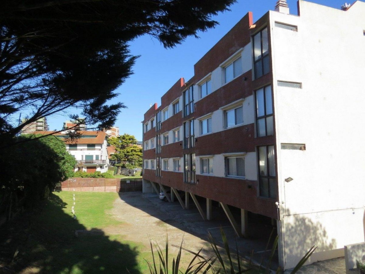 Hermoso departamento con VISTA AL MAR, 3 ambientes c/estacionamiento, Zona Muelle (GAS NATURAL)