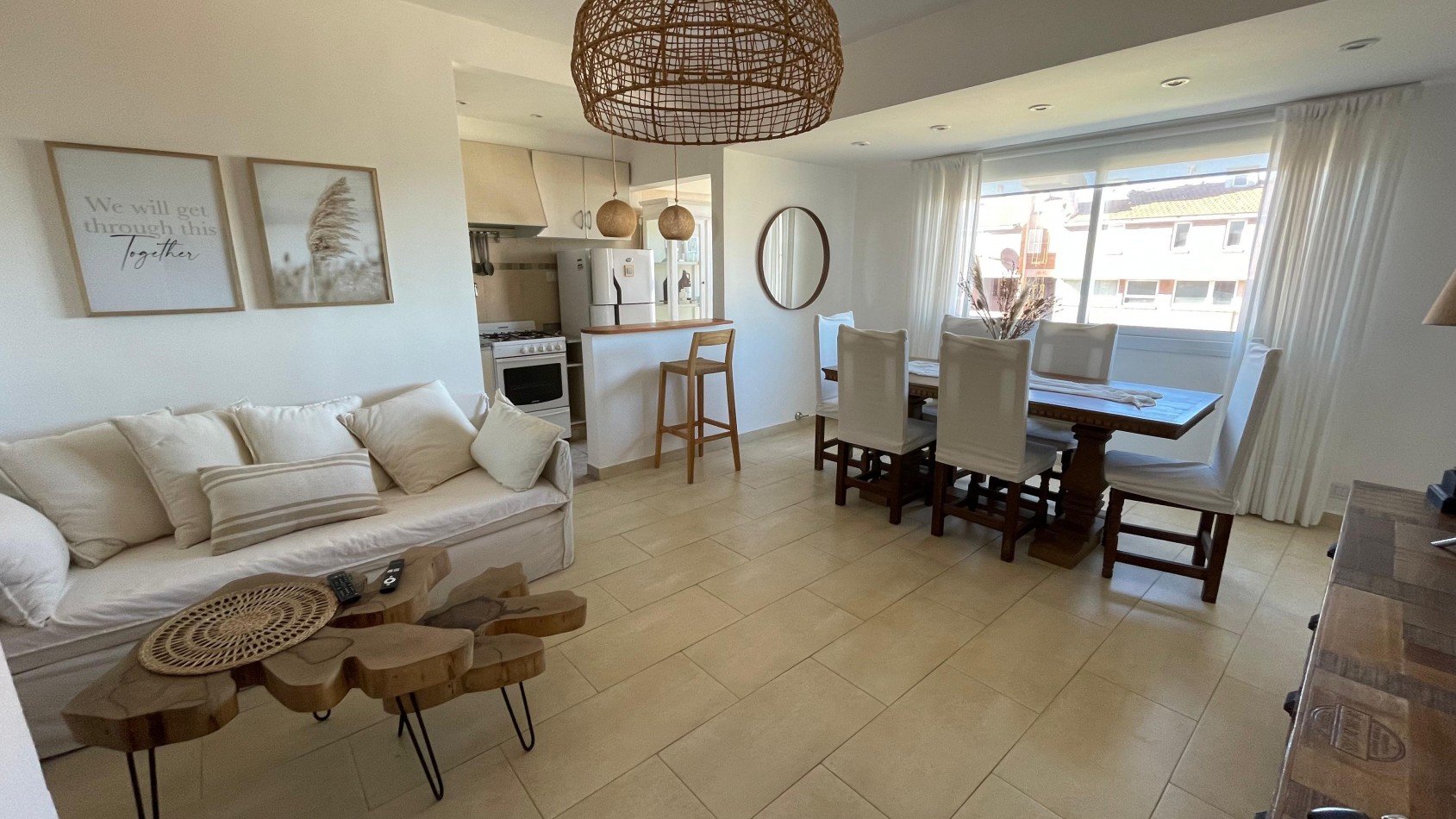 Hermoso departamento con VISTA AL MAR, 3 ambientes c/estacionamiento, Zona Muelle (GAS NATURAL)
