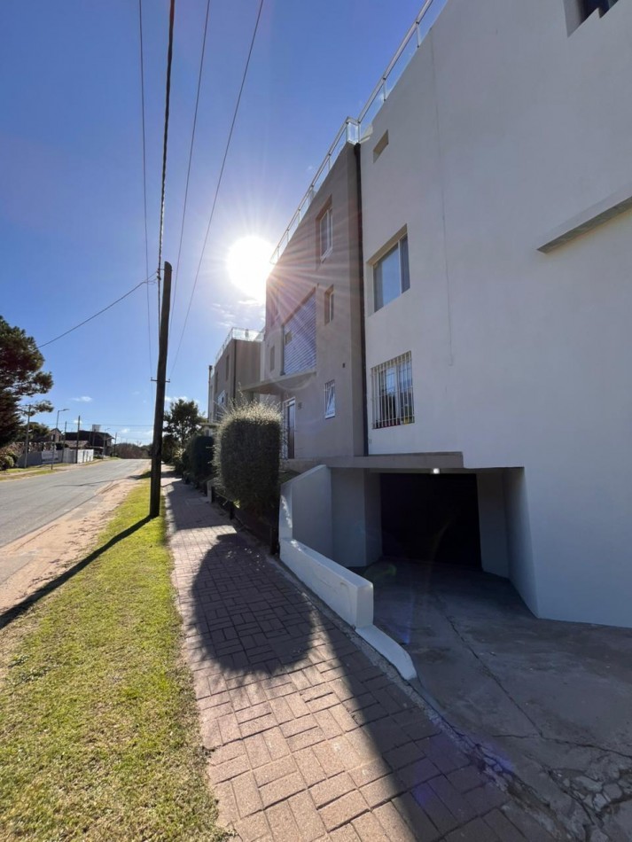 VENTA DE DEPARTAMENTO- Azopardo 29, a poco metros del mar. Valeria del Mar.