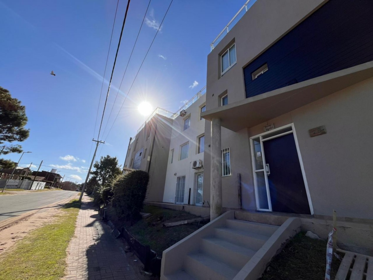 VENTA DE DEPARTAMENTO- Azopardo 29, a poco metros del mar. Valeria del Mar.