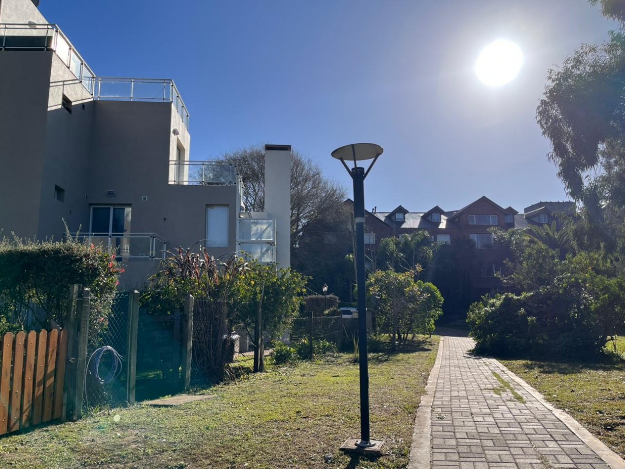 VENTA DE DEPARTAMENTO- Azopardo 29, a poco metros del mar. Valeria del Mar.