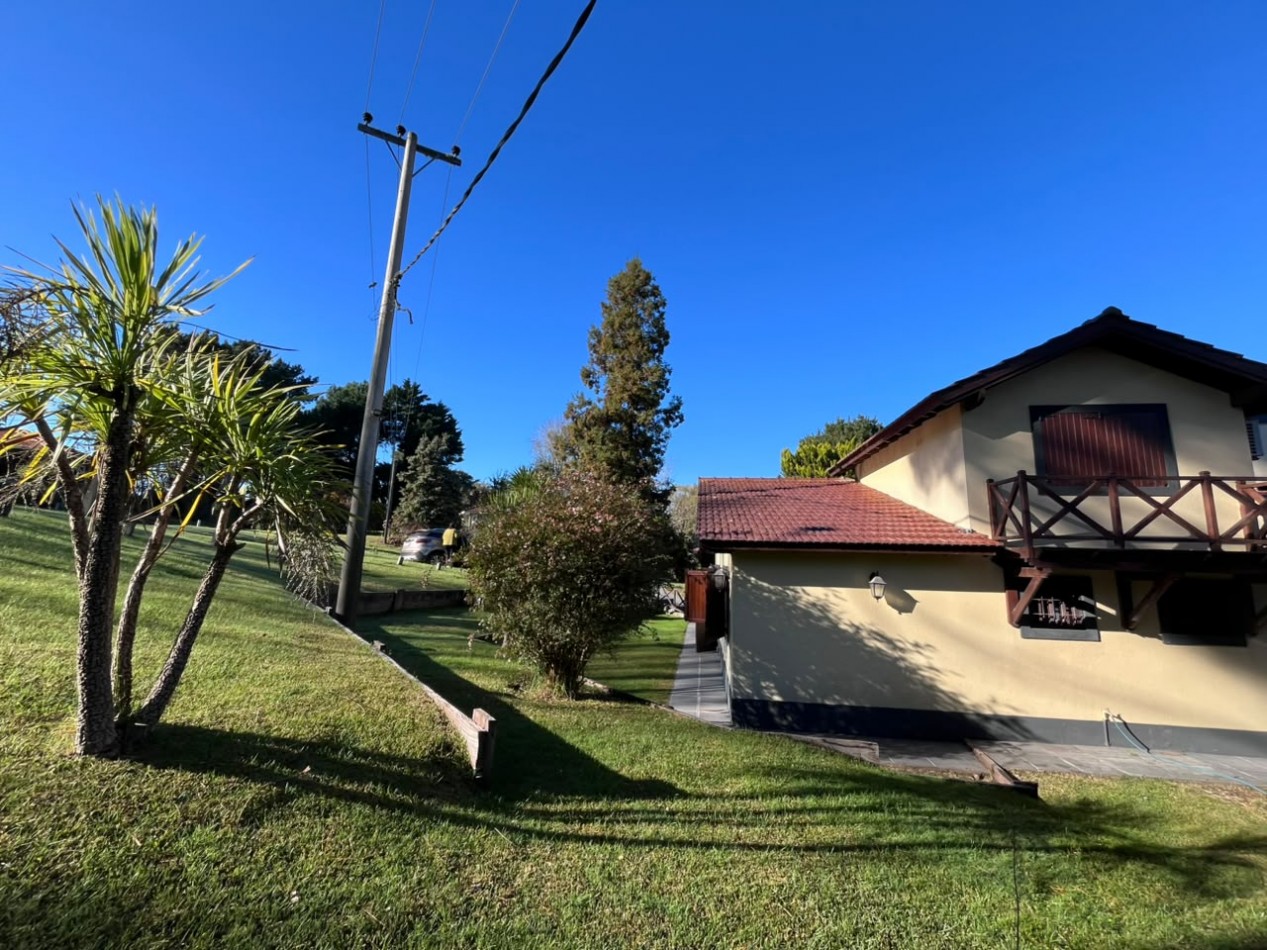 Venta de Casa 5 ambientes en Pinamar Zona B5 cerca del mar y centro comercial (cuenta c/Gas Natural )