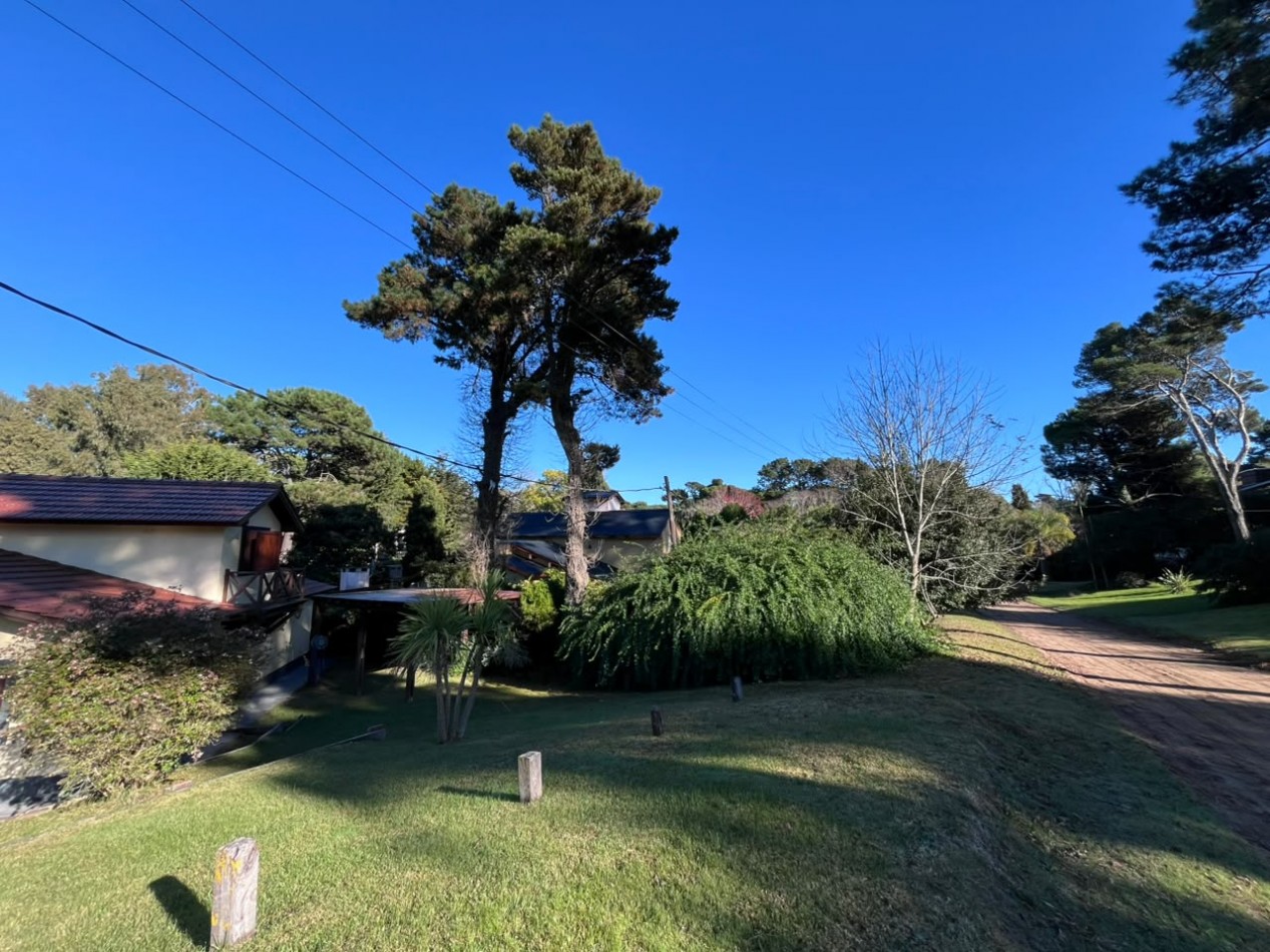 Venta de Casa 5 ambientes en Pinamar Zona B5 cerca del mar y centro comercial (cuenta c/Gas Natural )