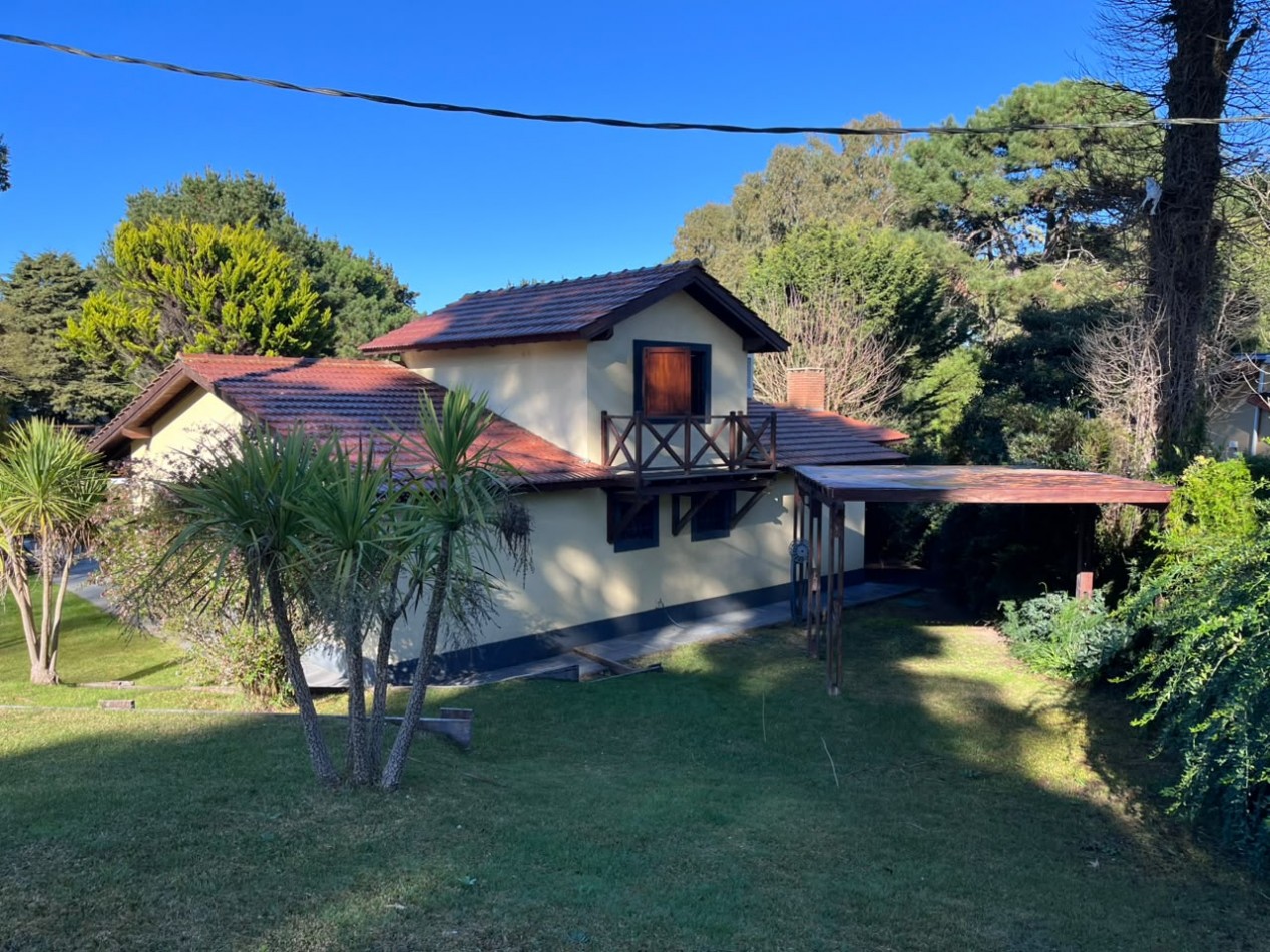 Venta de Casa 5 ambientes en Pinamar Zona B5 cerca del mar y centro comercial (cuenta c/Gas Natural )