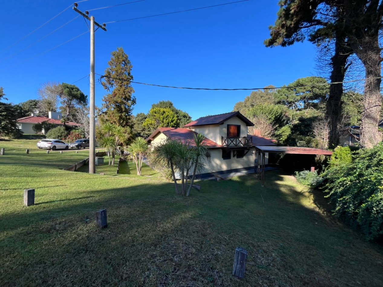 Venta de Casa 5 ambientes en Pinamar Zona B5 cerca del mar y centro comercial (cuenta c/Gas Natural )
