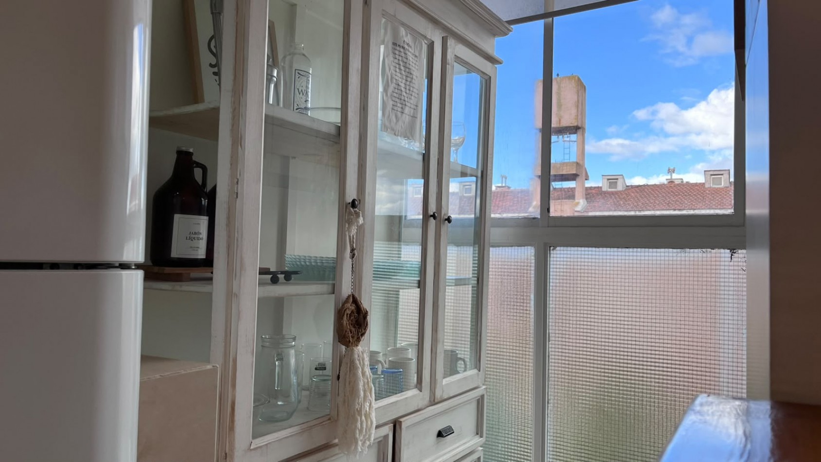 Hermoso departamento con VISTA AL MAR, 3 ambientes c/estacionamiento, Zona Muelle (GAS NATURAL)