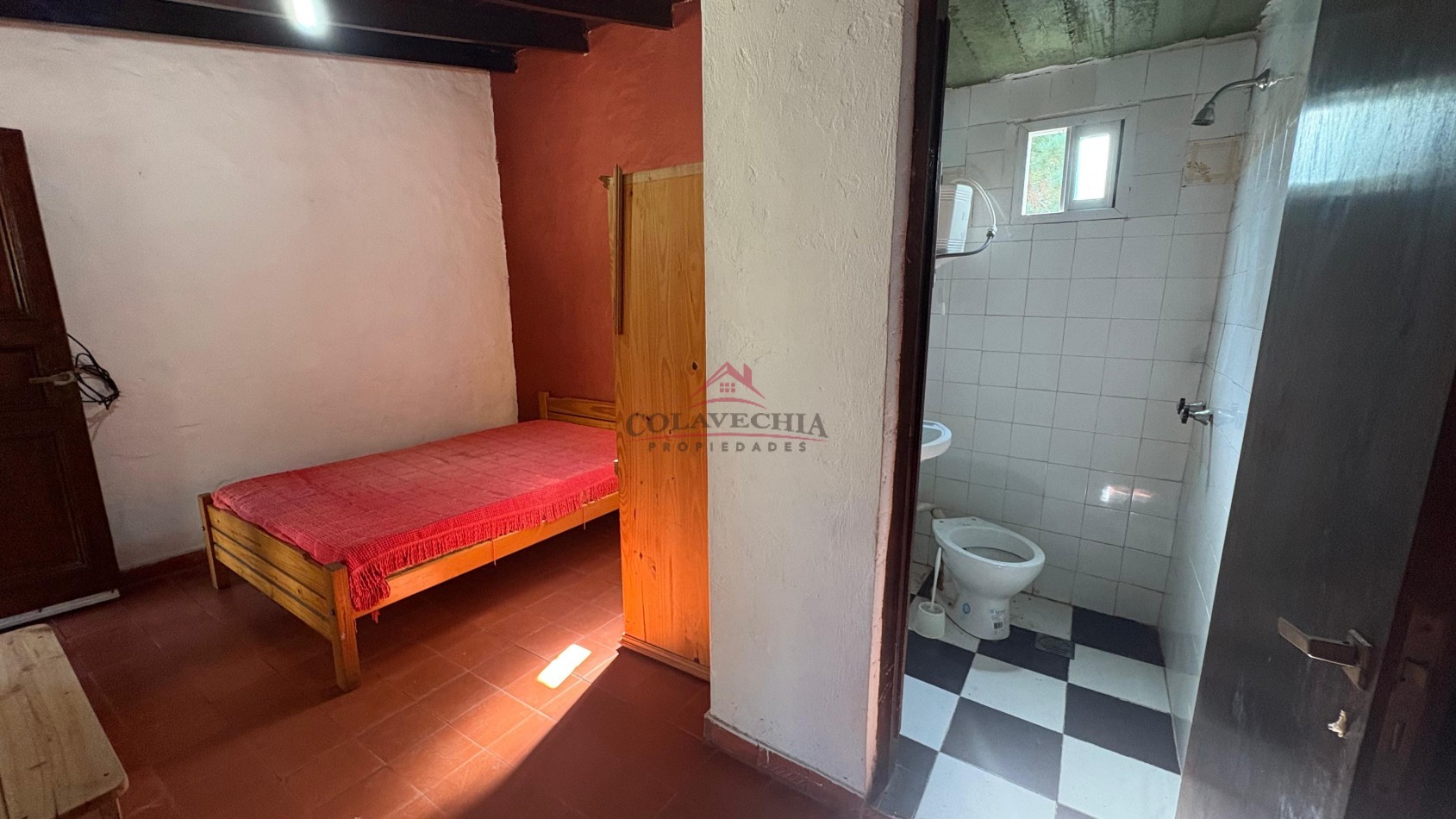 Venta Casa + Departamento.