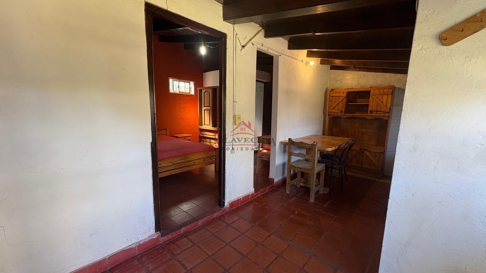 Venta Casa + Departamento.