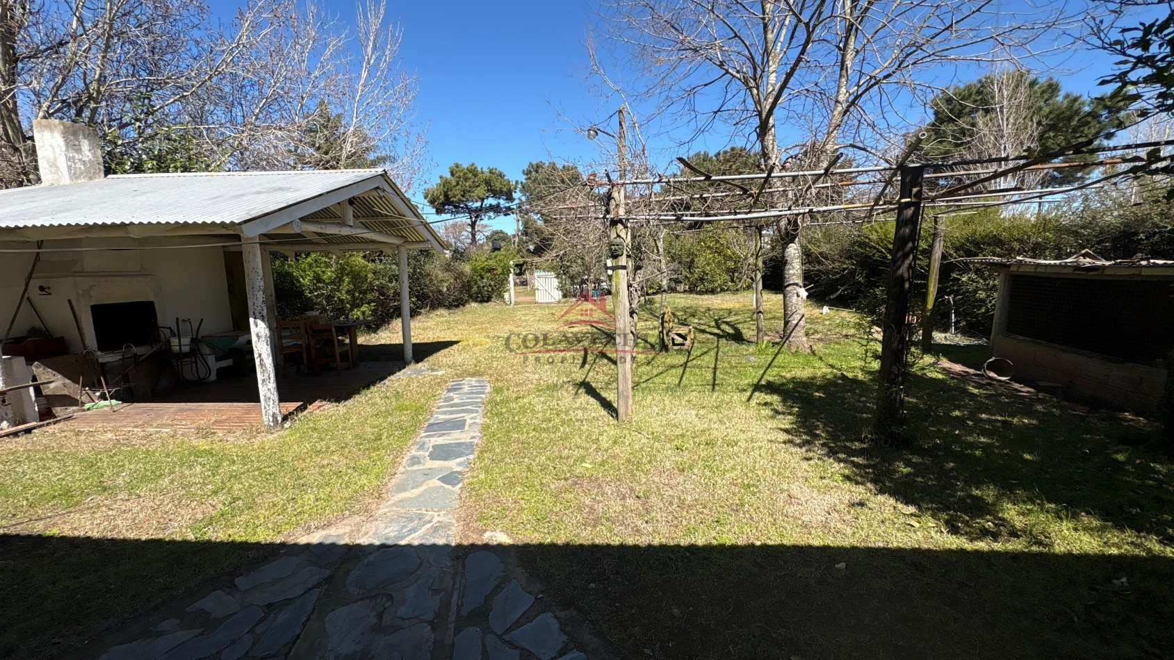 Venta Casa + Departamento.