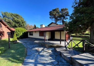 Venta de Casa 5 ambientes en Pinamar Zona B5 cerca del mar y centro comercial (cuenta c/Gas Natural )
